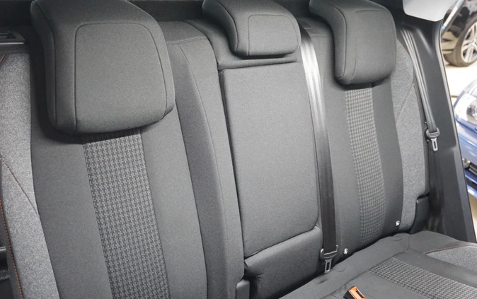 Peugeot 3008 cena 58900 przebieg: 247000, rok produkcji 2019 z Kazimierz Dolny małe 667